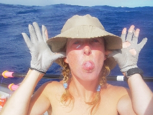 20060114_old_gloves_cheeky